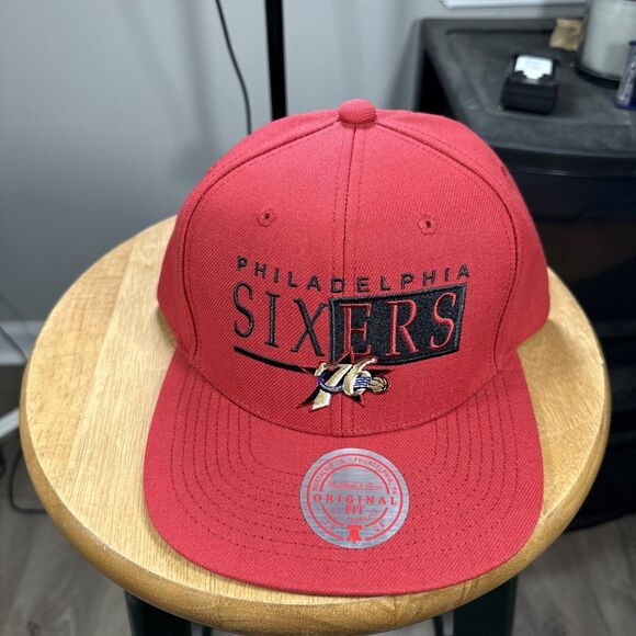 Mitchell & Ness Philadelphia 76ers Word Block Red Adjustable Snapback Hat NEW - Picture 2 of 6